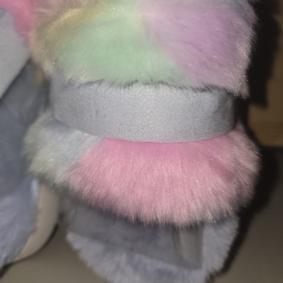 Koolaburra by Ugg multi color slipper/sandals, size 8-new w/box - Picture 6 of 8